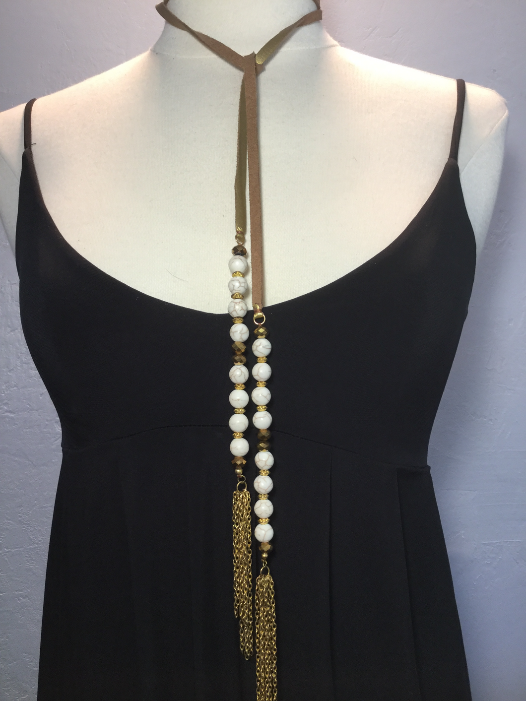 white & leather agate lariat